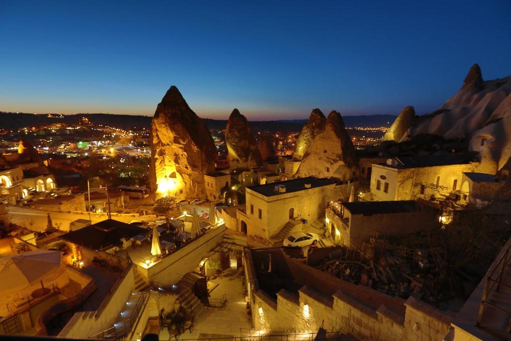 Vezir Cave Suites เกอเรเม ภายนอก รูปภาพ